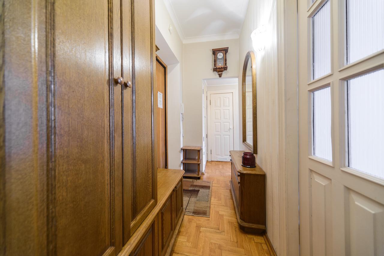 Apartment Near Olympic Stadium Kiev Esterno foto