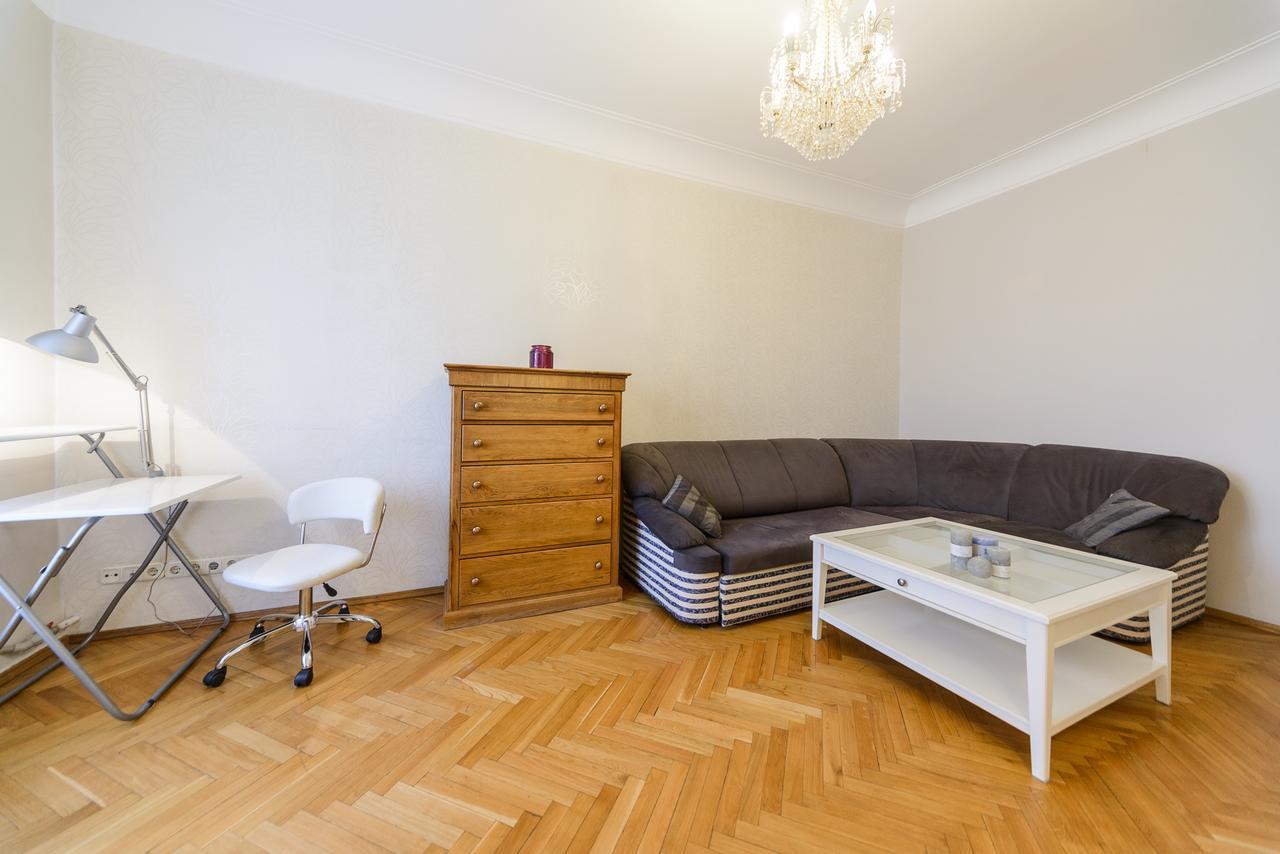 Apartment Near Olympic Stadium Kiev Esterno foto