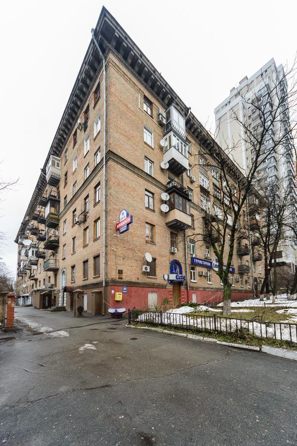 Apartment Near Olympic Stadium Kiev Esterno foto